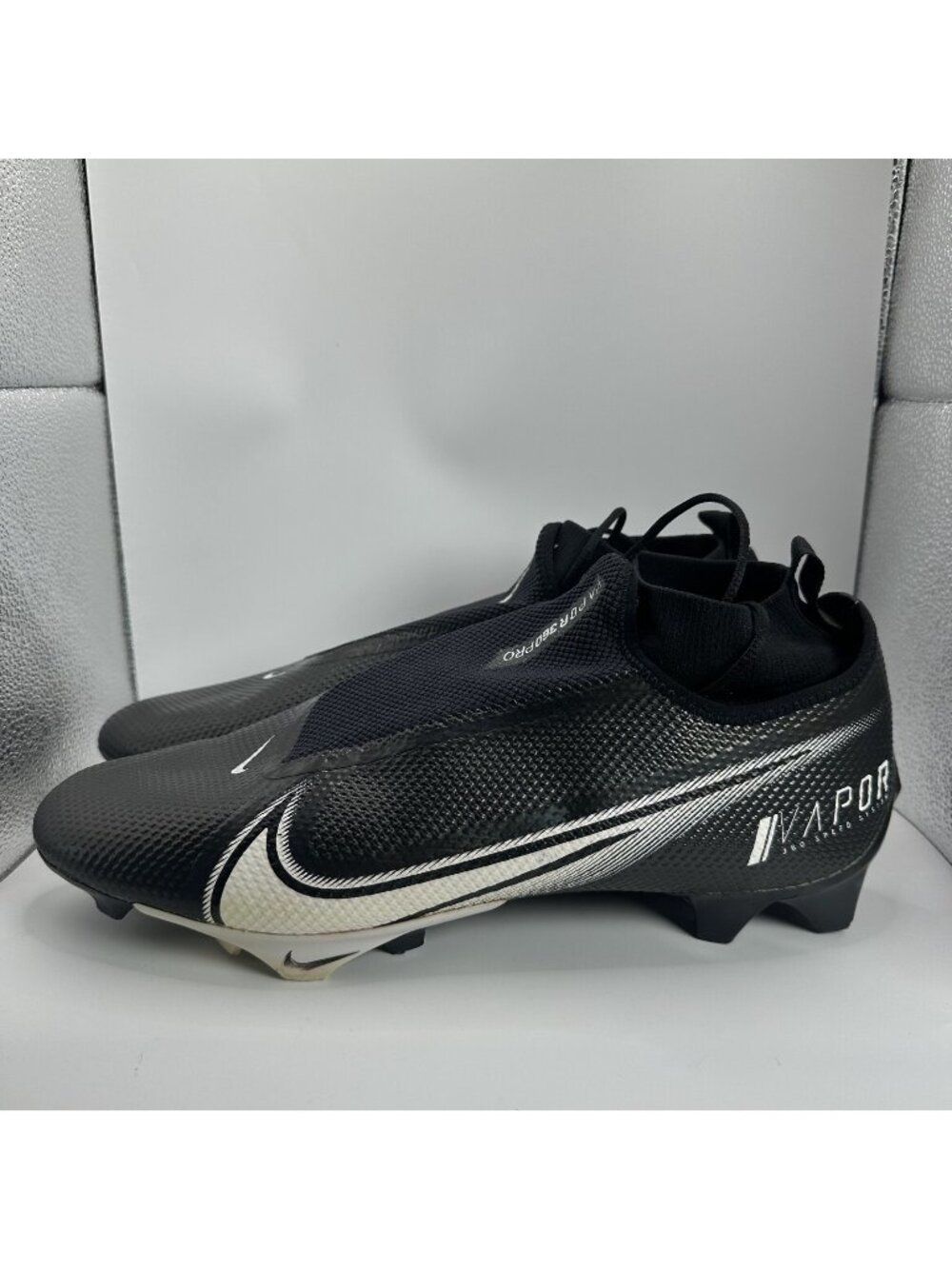 Nike Vapor Edge Pro 360 Black Football Cleat Iridescent Ghost Size 14 AO8277-001